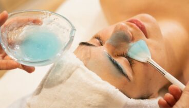 Ritual de bienestar con aceites esenciales y aromaterapia