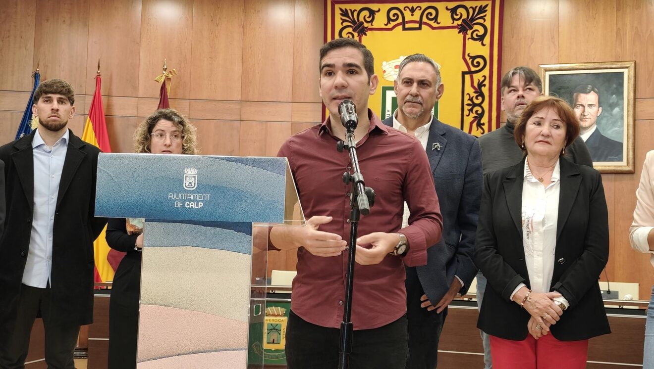 El gobierno de Calp en rueda de prensa tras la marcha de Solivelles