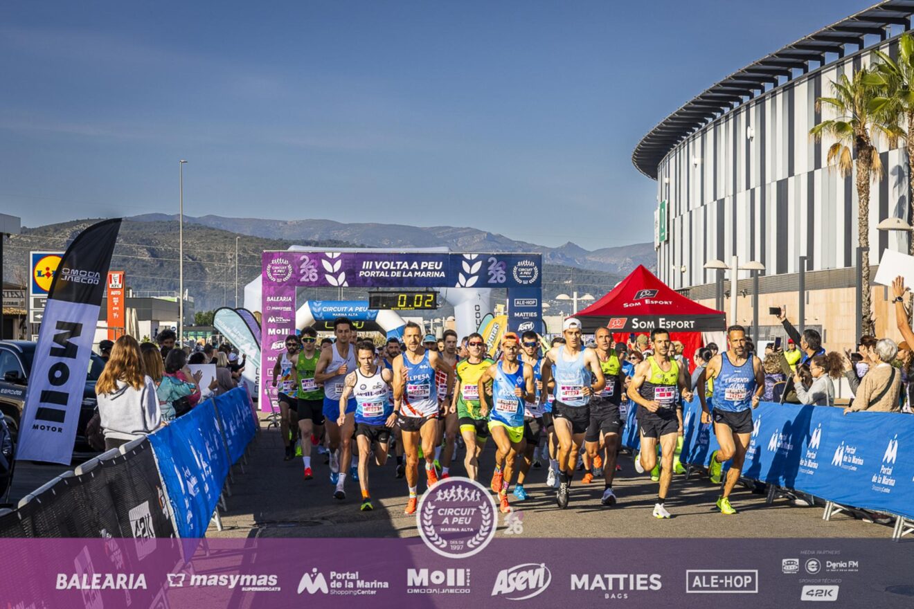 Inicio de la III Volta a Peu Portal de La Marina