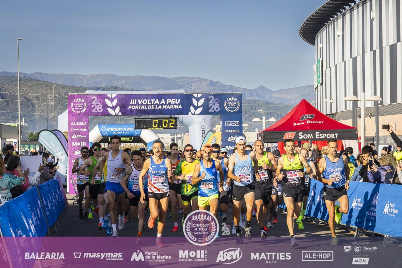 Salida de la III Volta a Peu Portal de La Marina