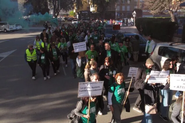 La huelga educativa calificada de «éxito incontestable e histórico»: CCOO cifra el seguimiento en un 64,81% 1 Imagen: Manifestación de docentes en Dénia durante la huelga del 31 de marzo de 2026.