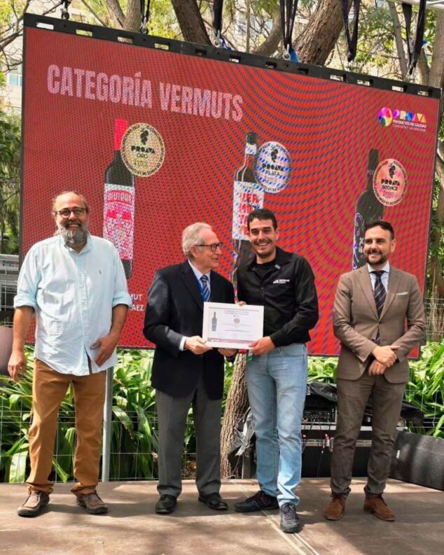 xaloneret conquista el aperitivo con su premio en vermuts