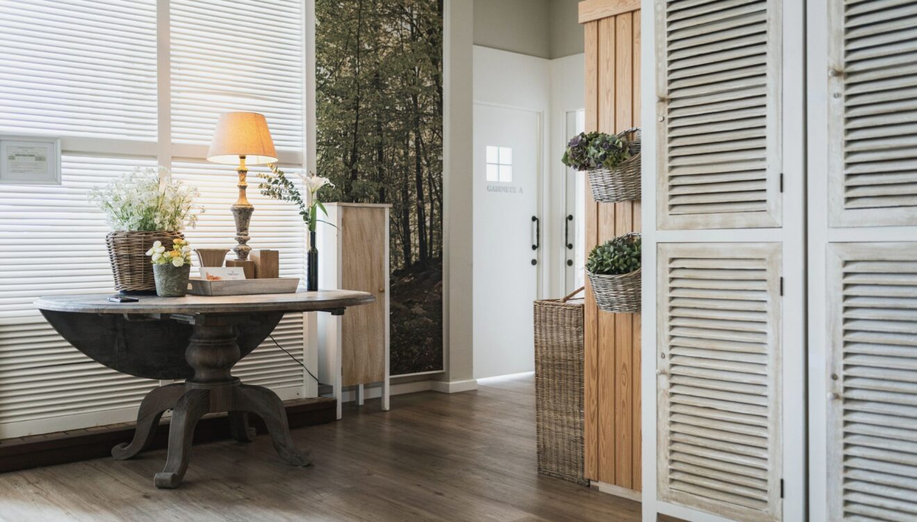 Zona wellness con jacuzzi frente al mar en Dénia