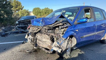 aparatoso accidente entre dos vehiculos en la n 332 entre teulada moraira y gata de gorgos