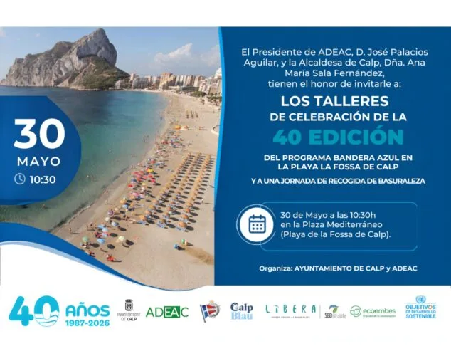 Imagen: Cartel informativo sobre la celebración de los 40 años de Bandera Azul en la playa de la Fossa de Calp el 30 de mayo, con programa y logotipos.