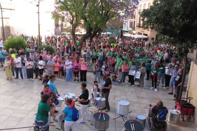 comunidad educativa de la marina alta en apoyo a docentes 01