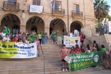 Comunidad educativa de la Marina Alta en apoyo a docentes 04
