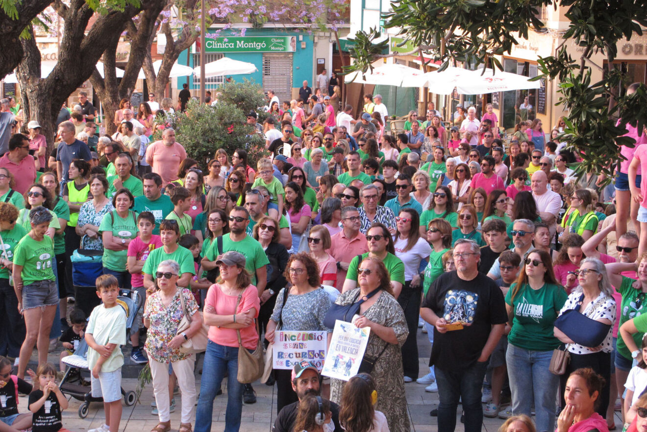 Comunidad educativa de la Marina Alta en apoyo a docentes 12