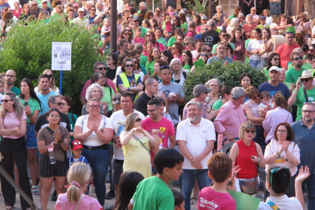 La comunidad educativa de la Marina Alta toma Dénia por la educación pública y en apoyo a la huelga docente 28 comunidad educativa de la marina alta en apoyo a docentes 22