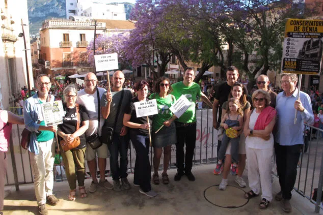comunidad educativa de la marina alta en apoyo a docentes 26