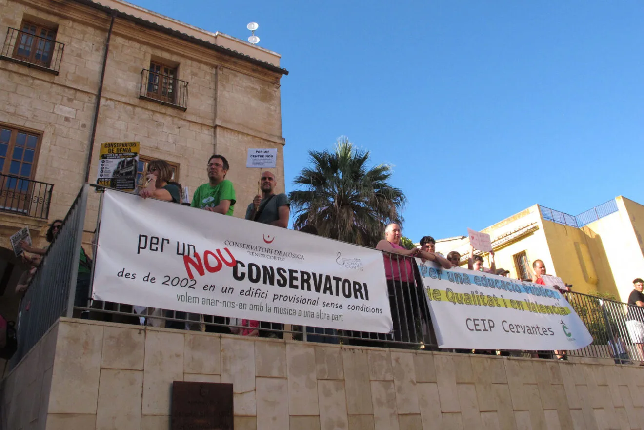 Comunidad educativa de la Marina Alta en apoyo a docentes 37