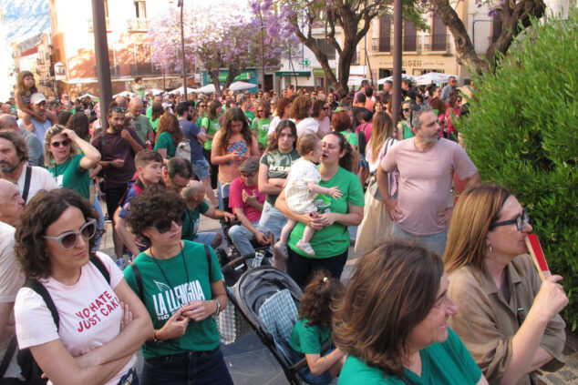 La comunidad educativa de la Marina Alta toma Dénia por la educación pública y en apoyo a la huelga docente 3 comunidad educativa de la marina alta en apoyo a docentes 38