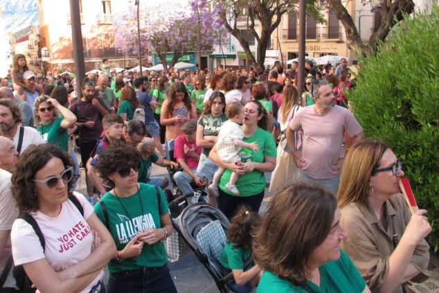 comunidad educativa de la marina alta en apoyo a docentes 38