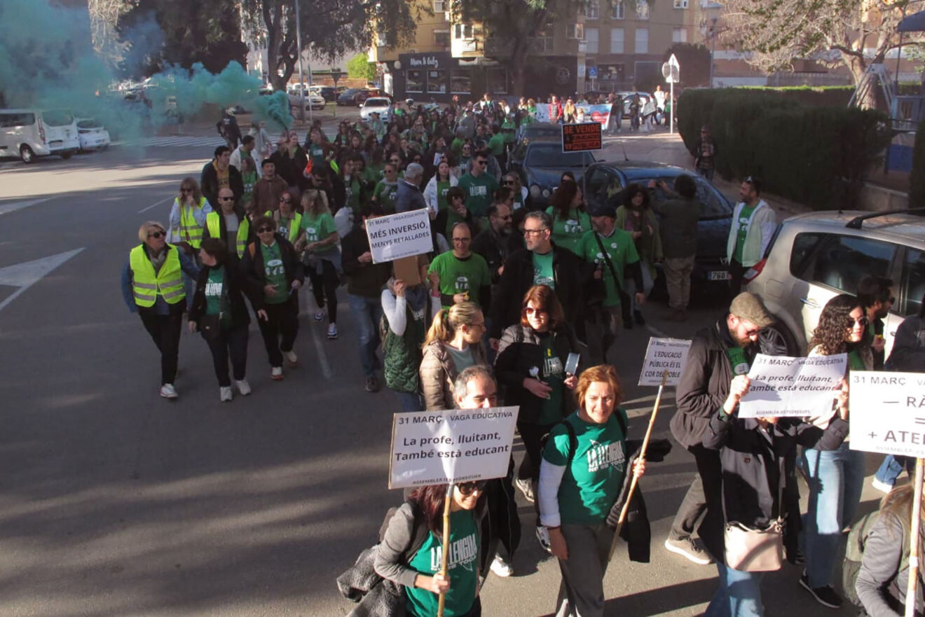 Concentración educativa en Dénia en la huelga del 31 de marzo de 2026 (archivo)