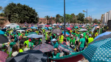 A la espera de la nueva propuesta de Educación: firmas por «microacuerdos», algunos avances y un sindicato desconvoca 30 docentes a las puertas de la conselleria de educacion en la manifestacion en valencia el 27 de mayo 2026