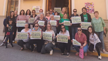 Docentes del Ràfol d’Almúnia reciben el apoyo del Ayuntamiento