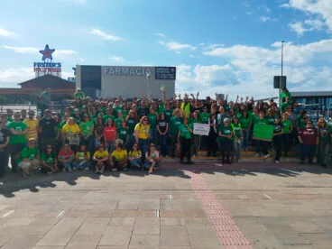 Docentes durante la asamblea de la Marina Alta el 12 de mayo04