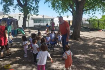 Pego inicia los trámites para renovar el patio de la Escoleta Infantil La Trilladora 12 el alcalde de pego visita la escoleta la trilladora