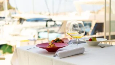 Una comida con los tuyos en el puerto de Dénia