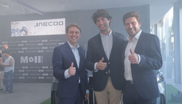 gandia vive una noche de innovacion y tecnologia automovilistica