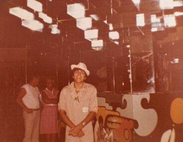 Interior de la discoteca Mambo de Dénia en los años 80 – Imagen de Quique Arbona