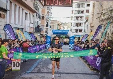 Kiket Roselló gana la Cursa de Pedreguer