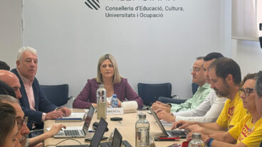 la consellera de educacion carmen orti durante la mesa sectorial de educacion entre conselleria y los sindicatos