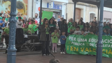 Manifestación en Pedreguer en apoyo a la huelga docente 05