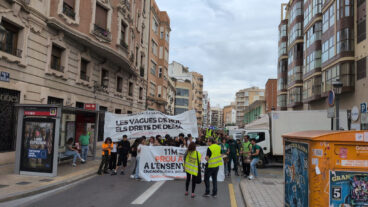 Manifestación en València el 5º día de huelga de docentes 01