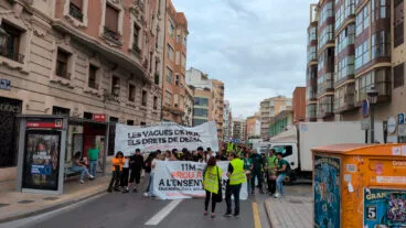 Manifestación en València el 5º día de huelga de docentes 01