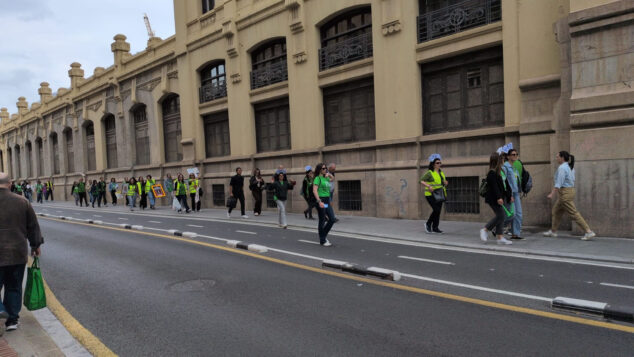 manifestacion en valencia el 5o dia de huelga de docentes 02
