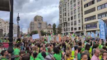 Manifestación en València el 5º día de huelga de docentes 10