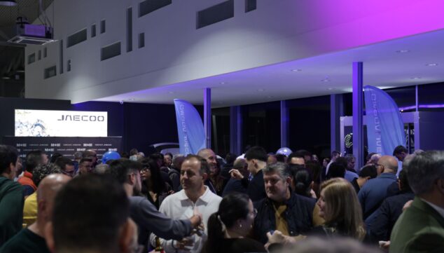 moll motor convierte gandia en el epicentro de la innovacion hibrida con la shs fever night de omoda jaecoo