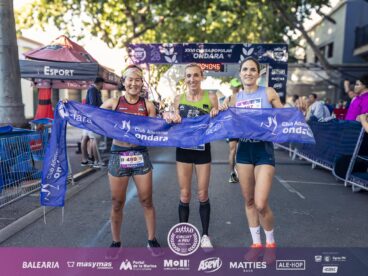Podio absoluto femenino de la XXVI Cursa Popular Ondara
