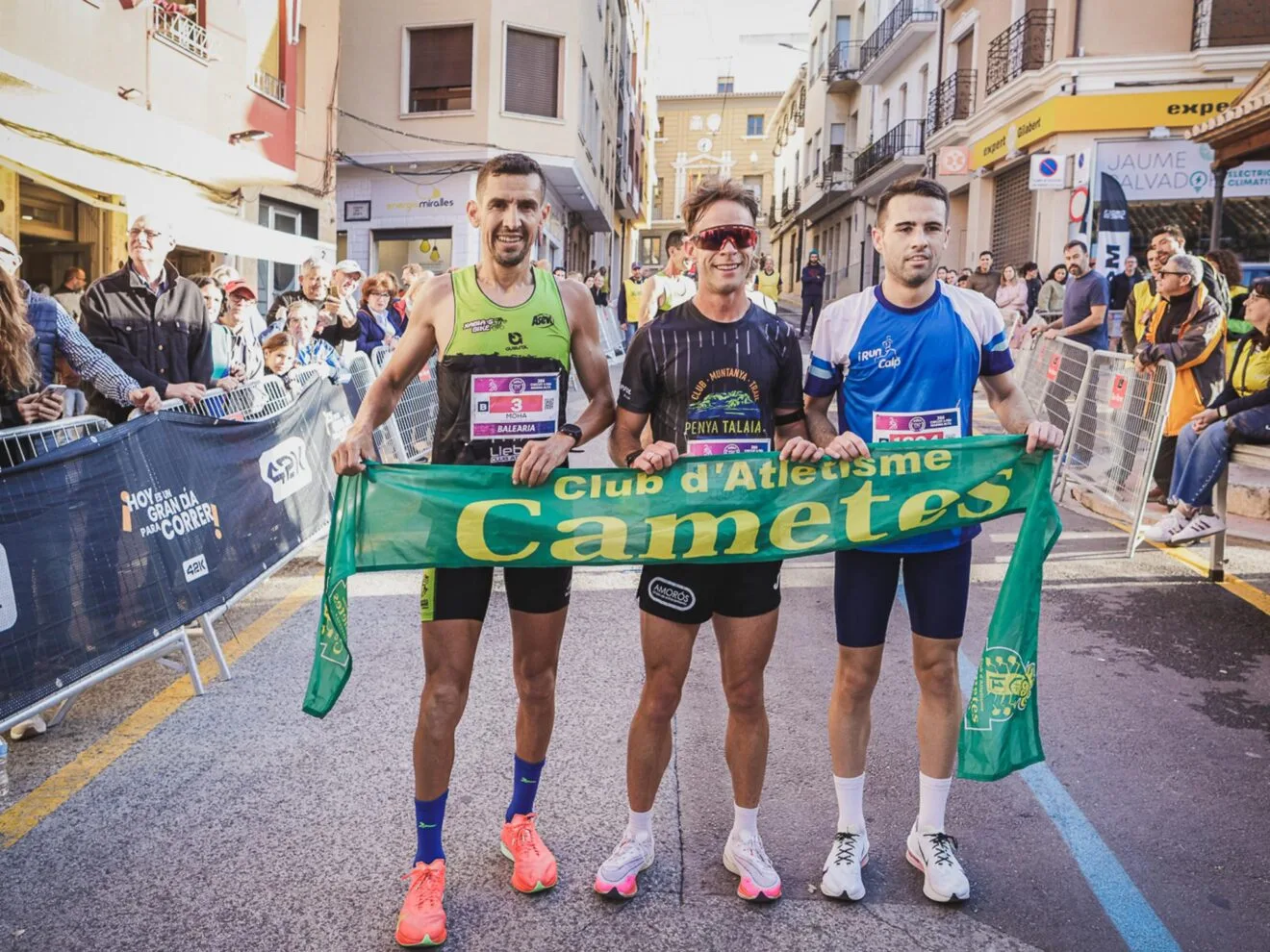 Podio masculino absoluto de la XXXIII Cursa Popular Vila de Pedreguer