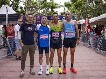 Protagonistas del podio masculino de la Volta a Peu a Pego