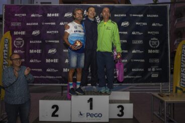Podio de la categoría Veteranos G en la Volta a Peu a Pego