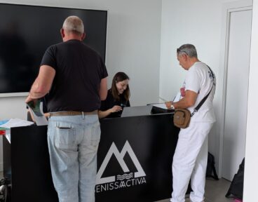 Inicio del reparto de tarjetas para los contenedores inteligentes en Benissa