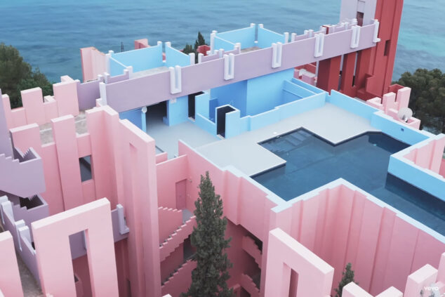 Imagen: Azotea de la Muralla Roja de Calp - Imagen de las visitas guiadas a la Manzanera y los edificios de Ricardo Bofill