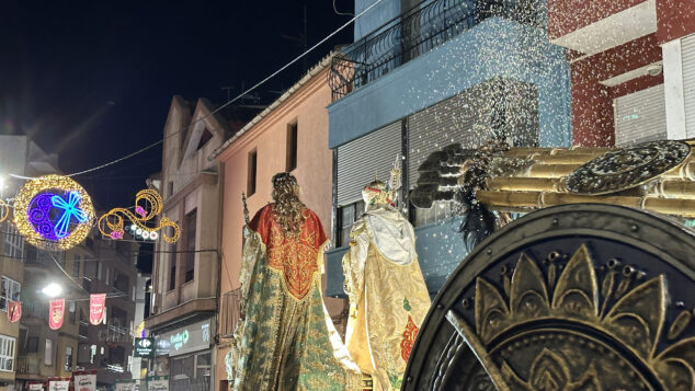 Imagen: Carroza del capità de la Filà Feixucs de Pego 2026