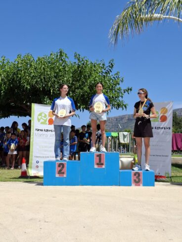 Entrega de trofeos en la clausura de deportes individuales en Gata de Gorgos