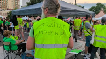 El conflicto educativo se recrudece: encierro sindical, tensión en las protestas y rechazo al acuerdo 23 concentracion frente a conselleria de educacion el domingo 31 de mayo