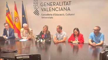 Conselleria convoca a los sindicatos a la vez que desgrana los 7.749 millones de sus presupuestos para Educación 17 conselleria de educacion en una rueda de prensa