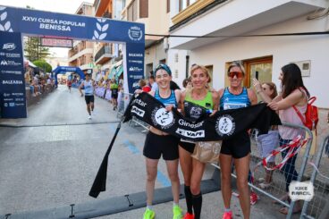 Corredoras del Ginestar Atletisme en la meta de la XXVI Cursa Popular Benissa