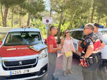 Efectivos de seguridad y emergencias en el simulacro de Benitatxell