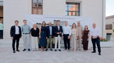 Equipo de gobierno de Benissa en la inauguración del nuevo edificio del Ayuntamiento