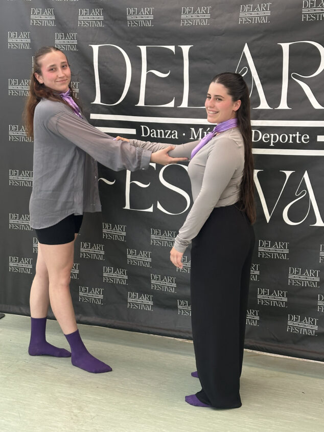essence of two duo senior contemporaneo