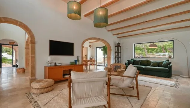 estilo mediterraneo luminoso
