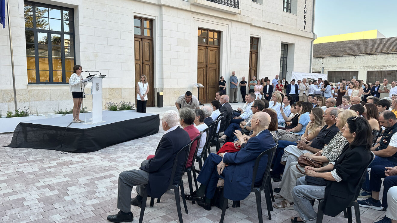Inauguración ayuntamiento de Benissa en Escuelas Graduadas 44