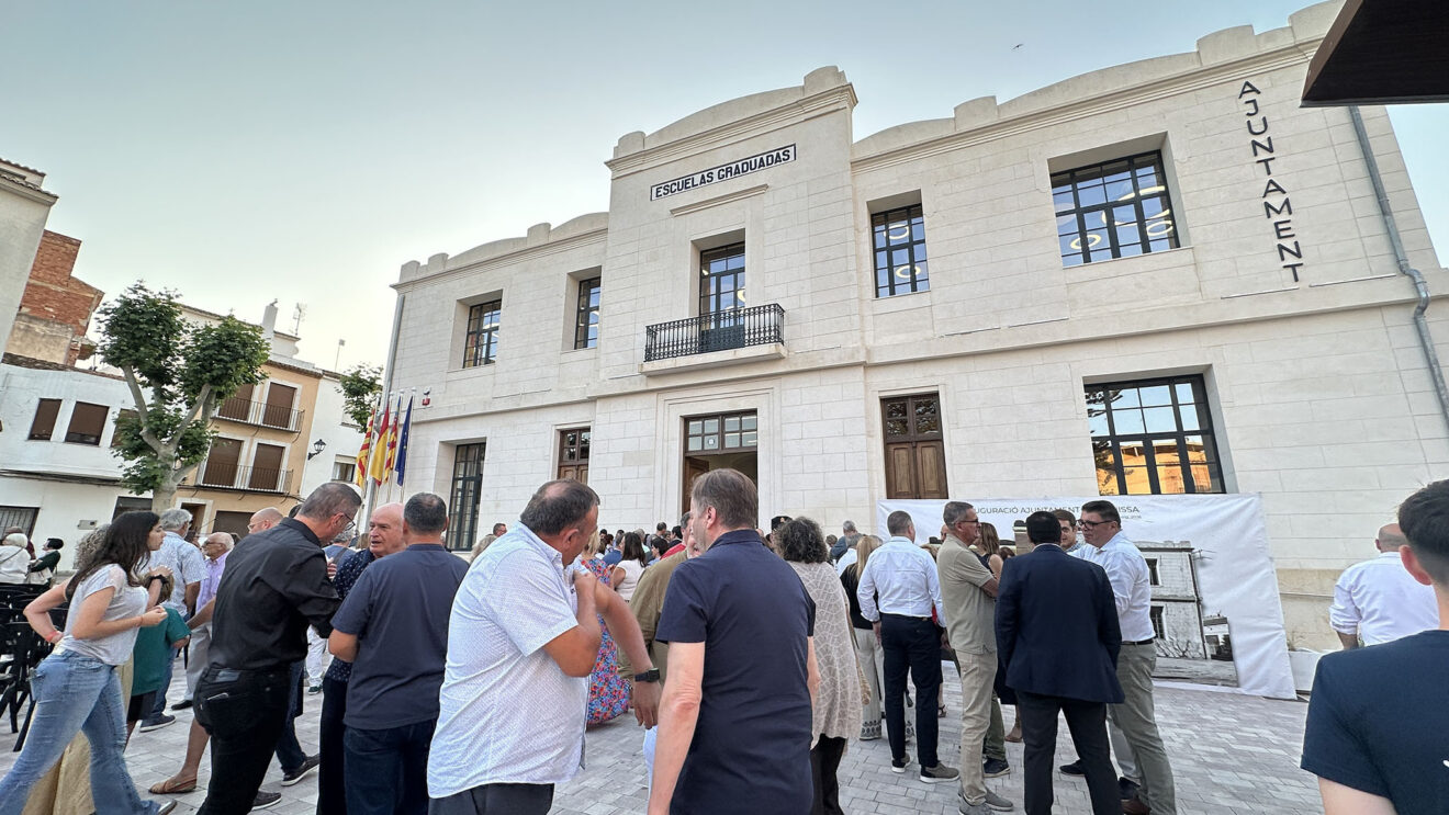 Inauguración ayuntamiento de Benissa en Escuelas Graduadas 68
